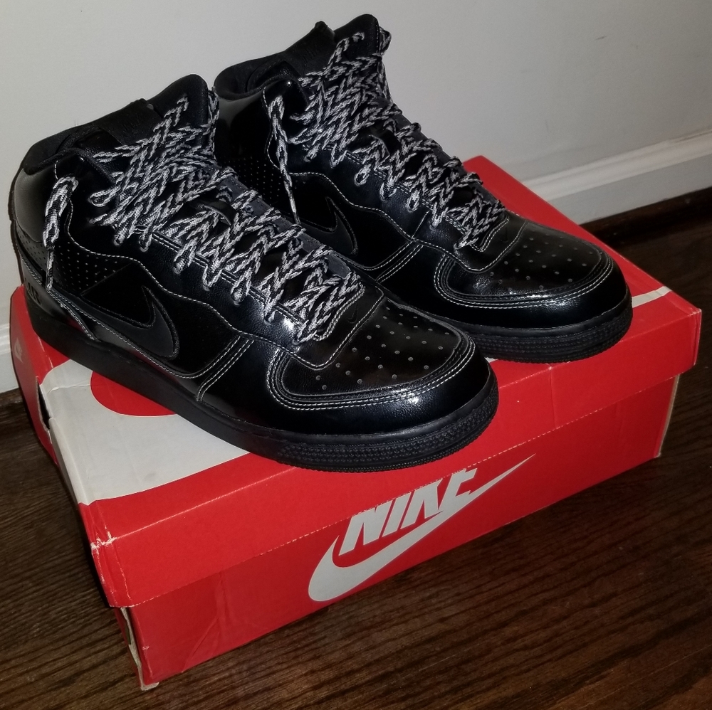 Nike air indee high shoes